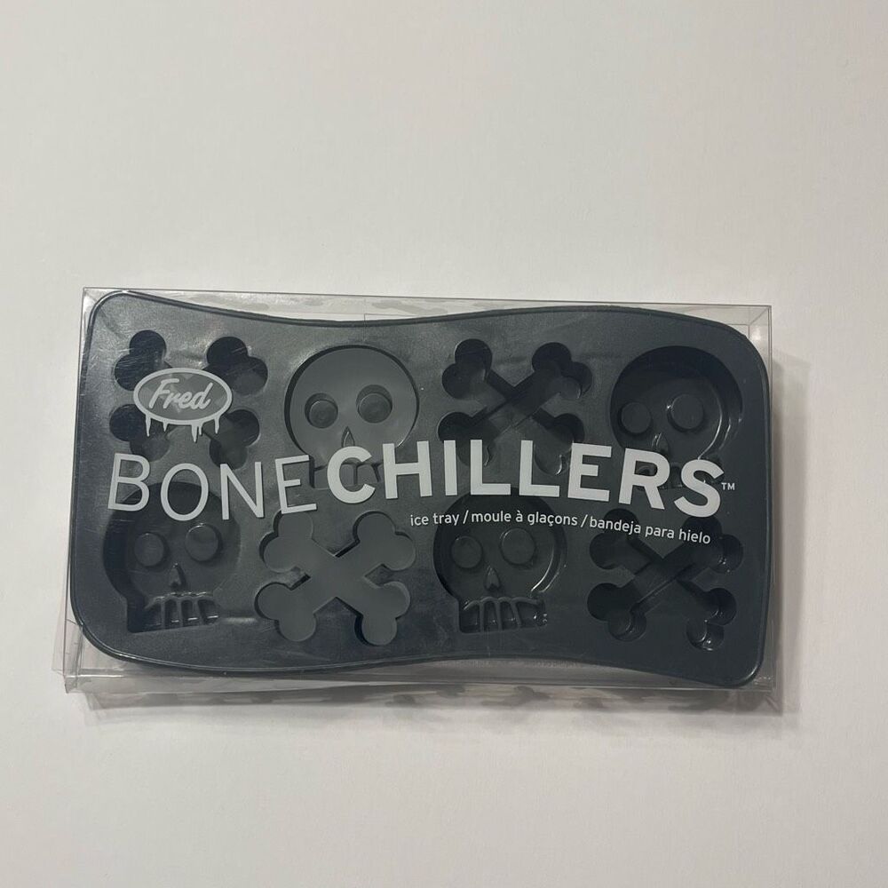 Skull & Crossbones Ice Cube Mold Trays Halloween